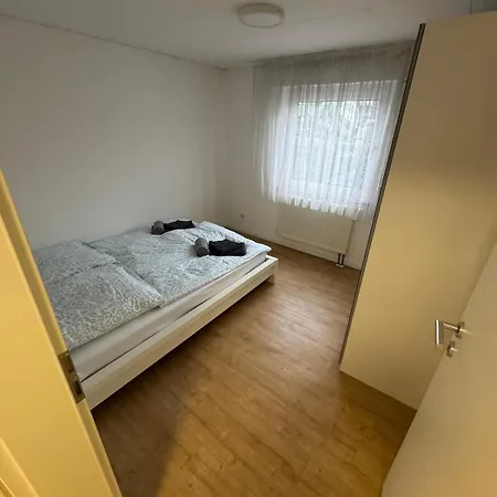 Zentral Gelegene Nahe Flughafen Und Messe Apartamento *